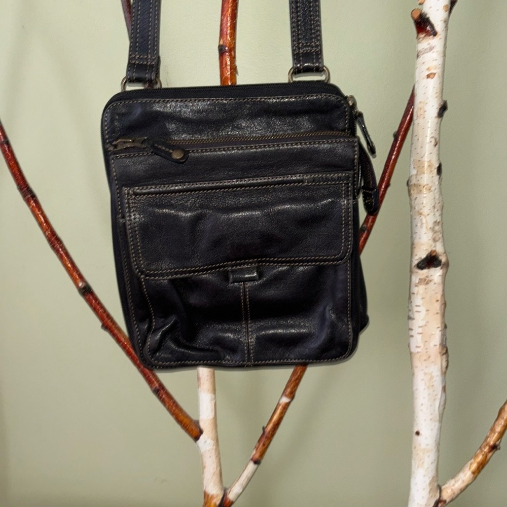 Women’s or Men's Black Leather Crossbody Bag